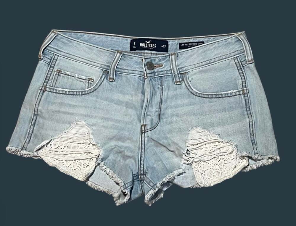 Hollister Low-Rise Boyfriend Distressed Lace Denim Shorts Size 5 / 27 - Picture 1 of 9